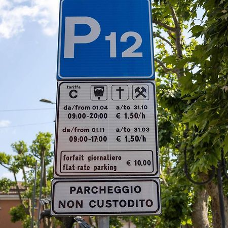 Lapiccolina Lägenhet Desenzano del Garda Exteriör bild