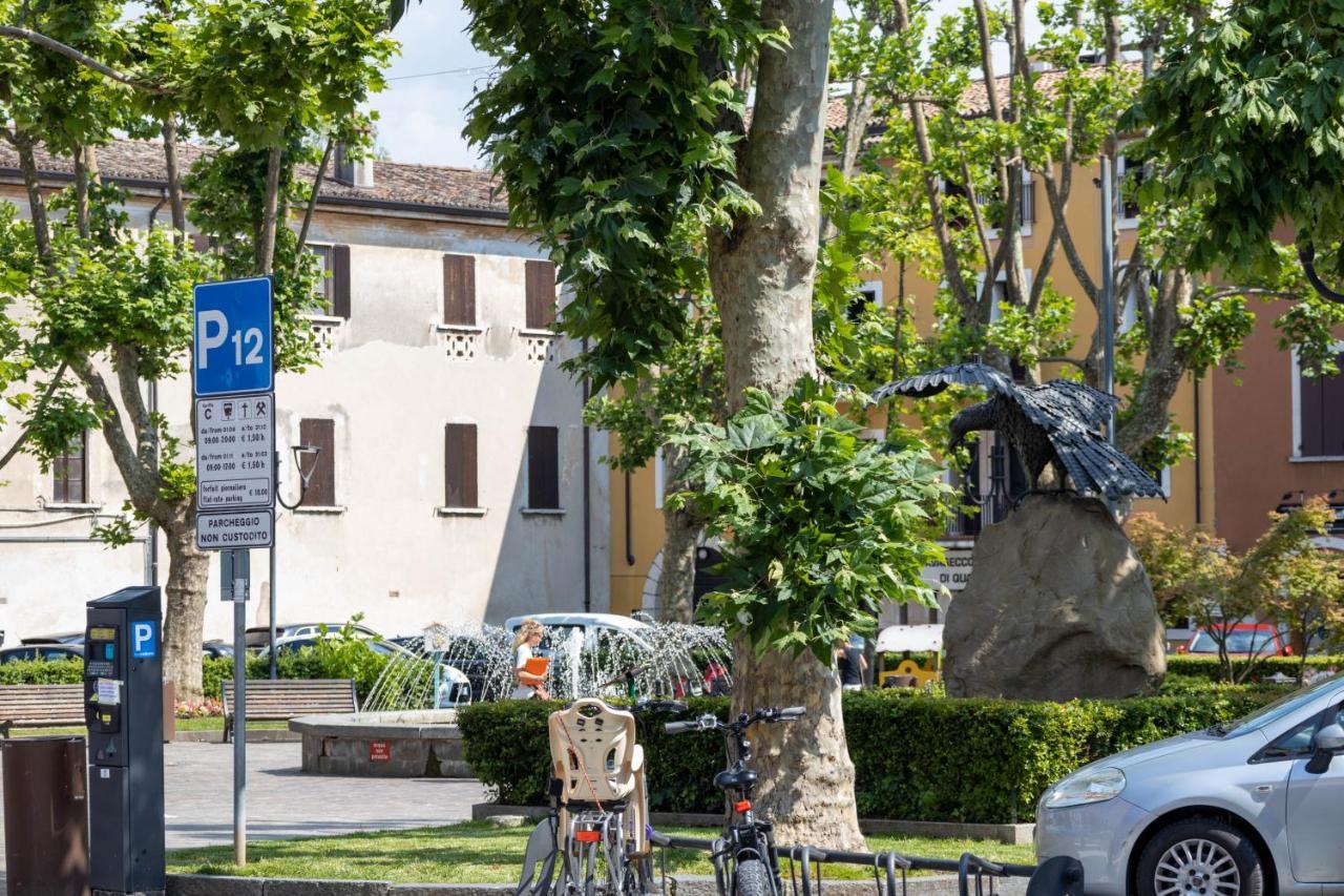 Lapiccolina Lägenhet Desenzano del Garda Exteriör bild