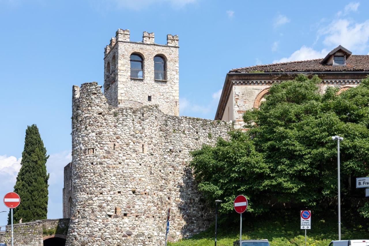 Lapiccolina Lägenhet Desenzano del Garda Exteriör bild