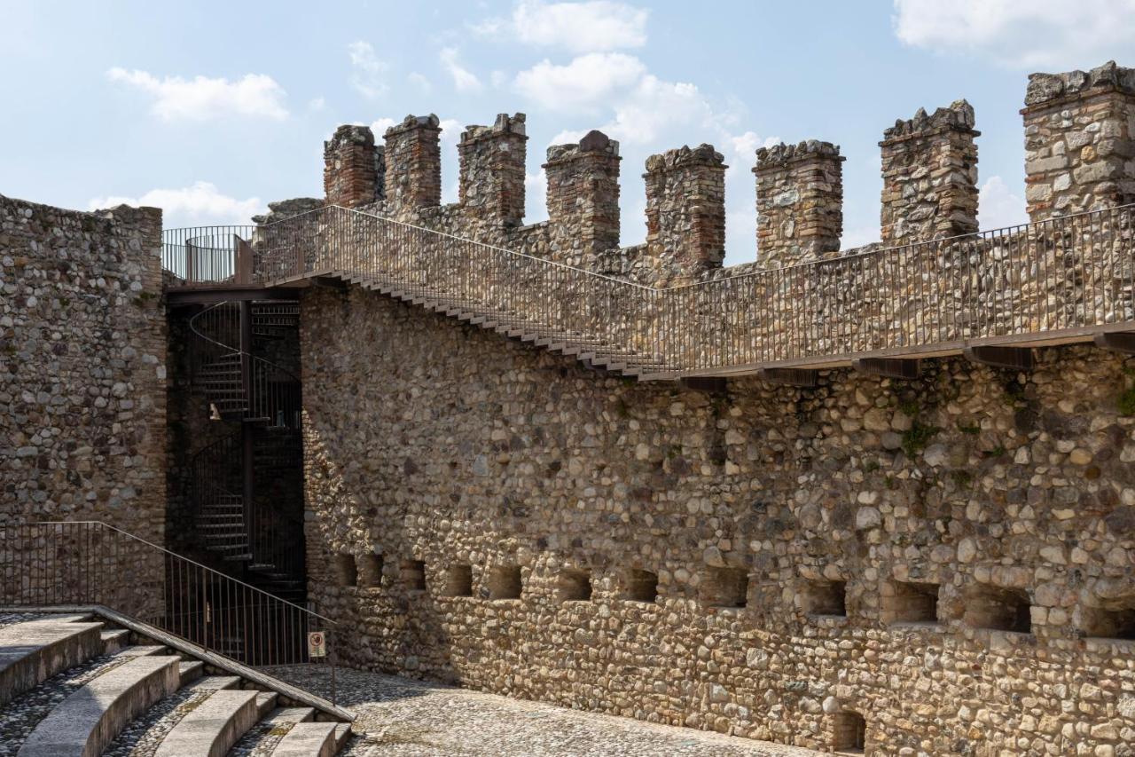 Lapiccolina Lägenhet Desenzano del Garda Exteriör bild