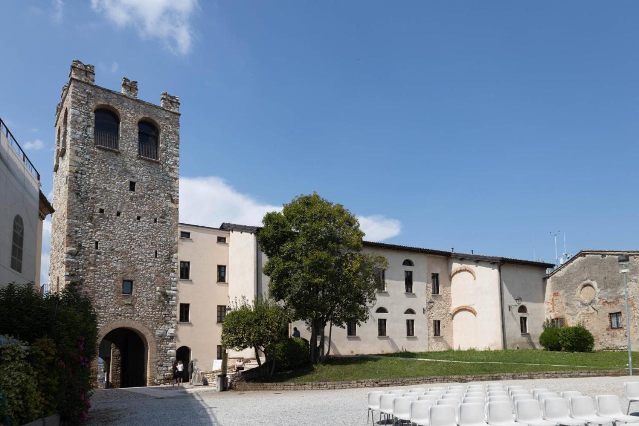 Lapiccolina Lägenhet Desenzano del Garda Exteriör bild